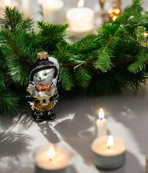 Glass cat with hat ornament