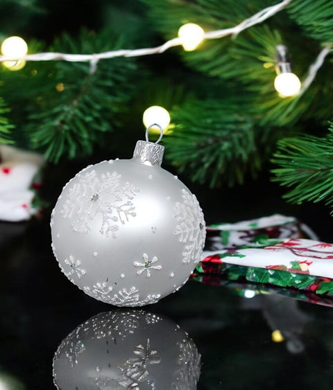 Snowflake Design Silver Glass Ball Ornament