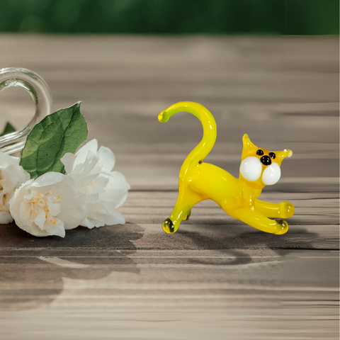 Glass cat mini figurine