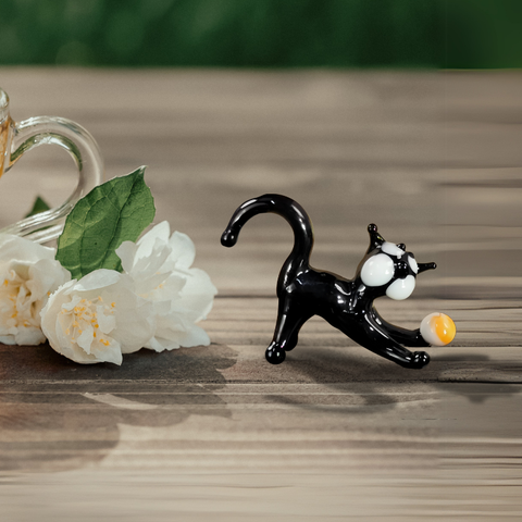 Glass cat mini figurine