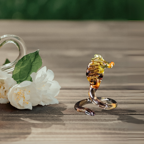 Glass cobra mini figurine