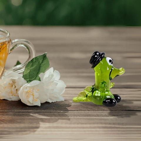 Glass crocodile mini figurine