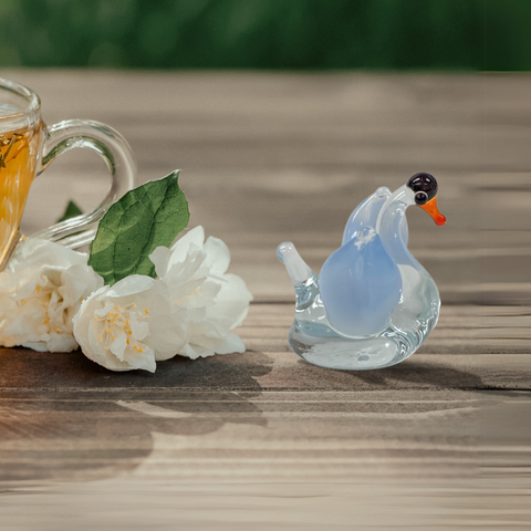Glass swan mini figurine