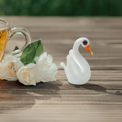 Glass swan mini figurine