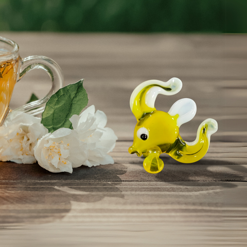 Glass fish mini figurine