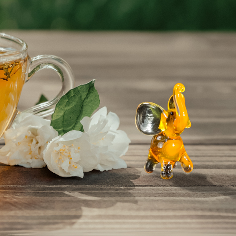 Glass elephant mini figurine