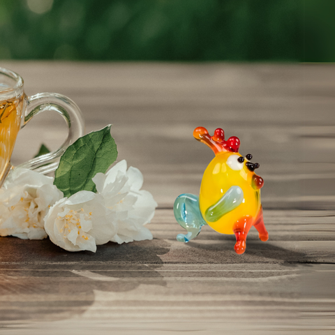 Glass chicken mini figurine