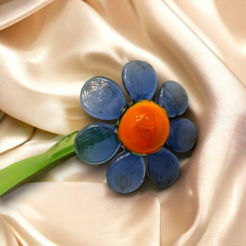 Blue glass daisy