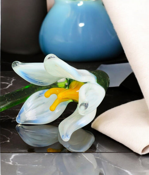 White Glass Lily - Handcrafted Short Stem Flower